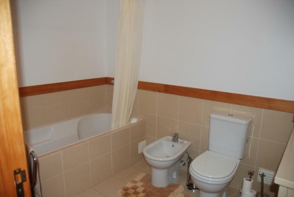 Apartamento De Віла-Франка-ду-Кампу Екстер'єр фото